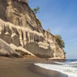 Pantai Tebing Lombok